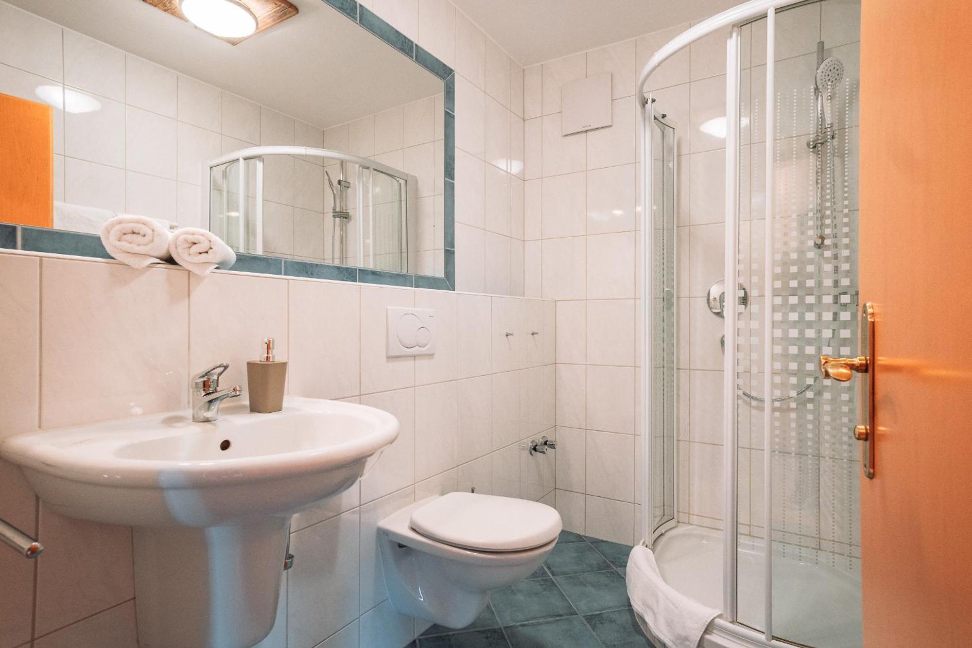 Hahnenkamm Hostel Reutte Εξωτερικό φωτογραφία
