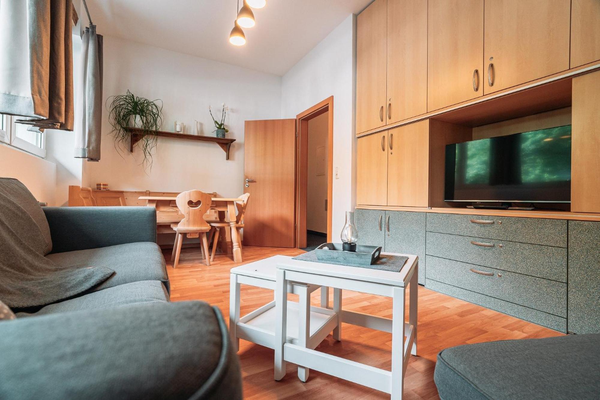 Hahnenkamm Hostel Reutte Δωμάτιο φωτογραφία